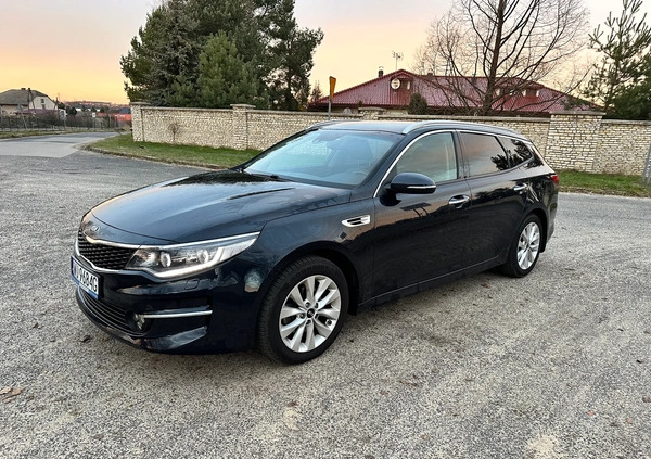 Kia Optima cena 64900 przebieg: 121000, rok produkcji 2017 z Zwoleń małe 352